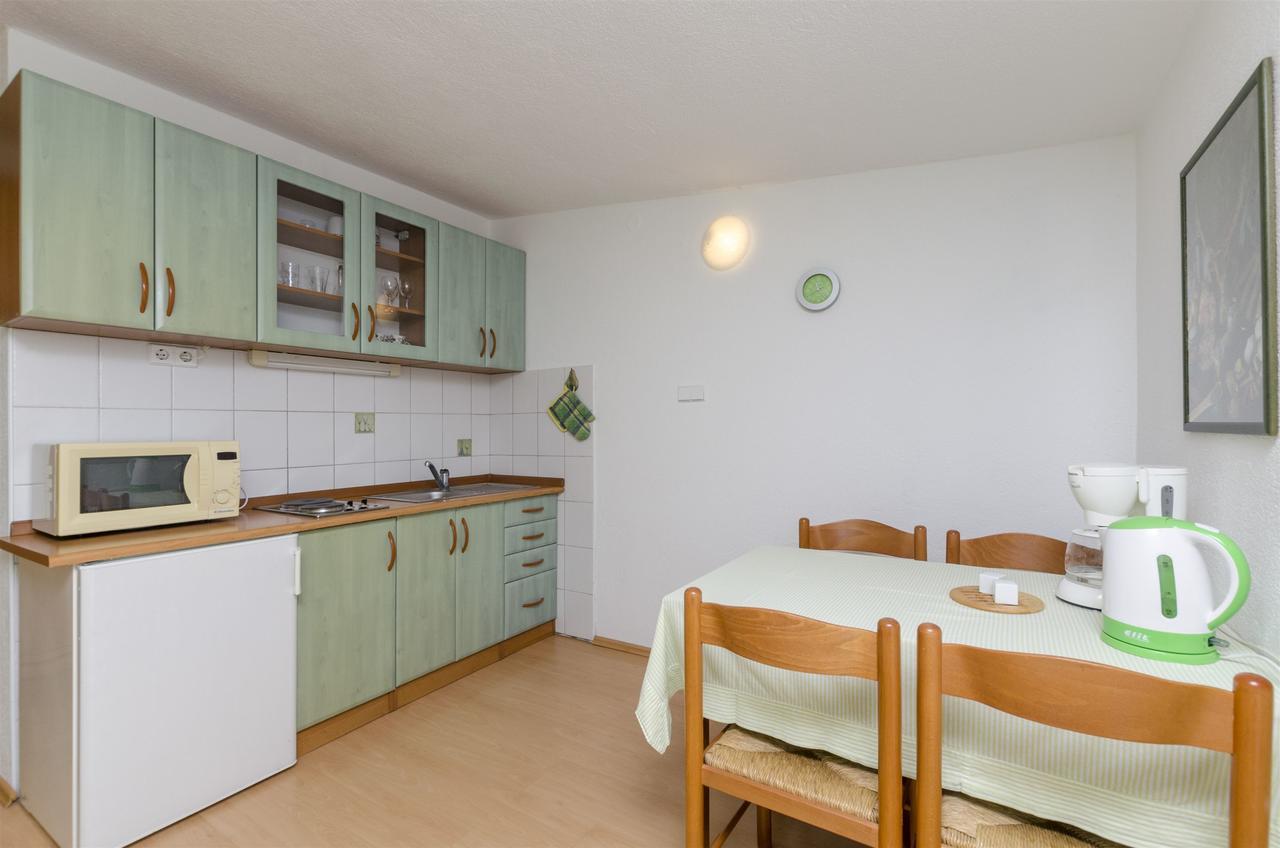 Apartments Marija Ražanj Exteriör bild